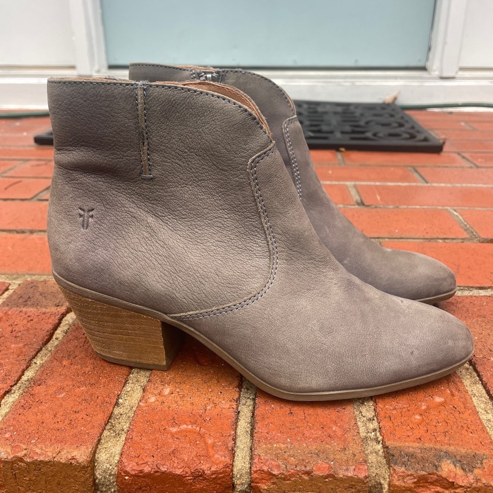Frye Leather Ankle Boots – Brown Gray Side Zip Booties – 2” Heel – Women’s 8.5M